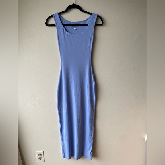 Aritzia contour maxi dress baby blue size XS - Picture 3 of 4